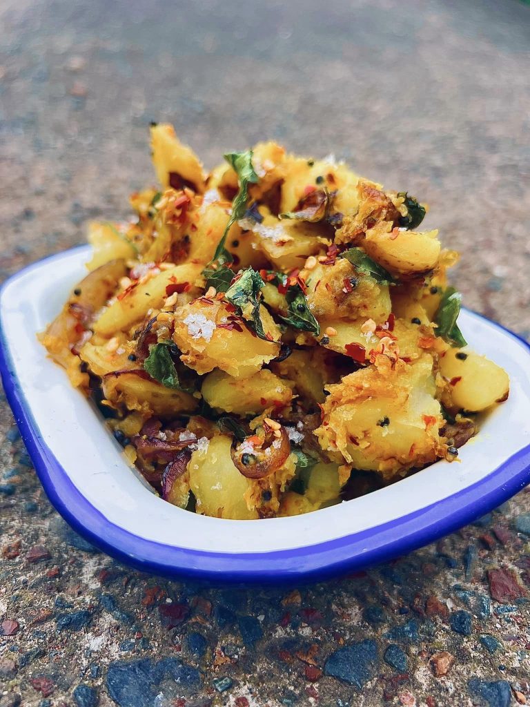 spice-up-your-day, potatoes, curry, potato curry, bowl, eat, sri lankan, vegetables, healthy, food